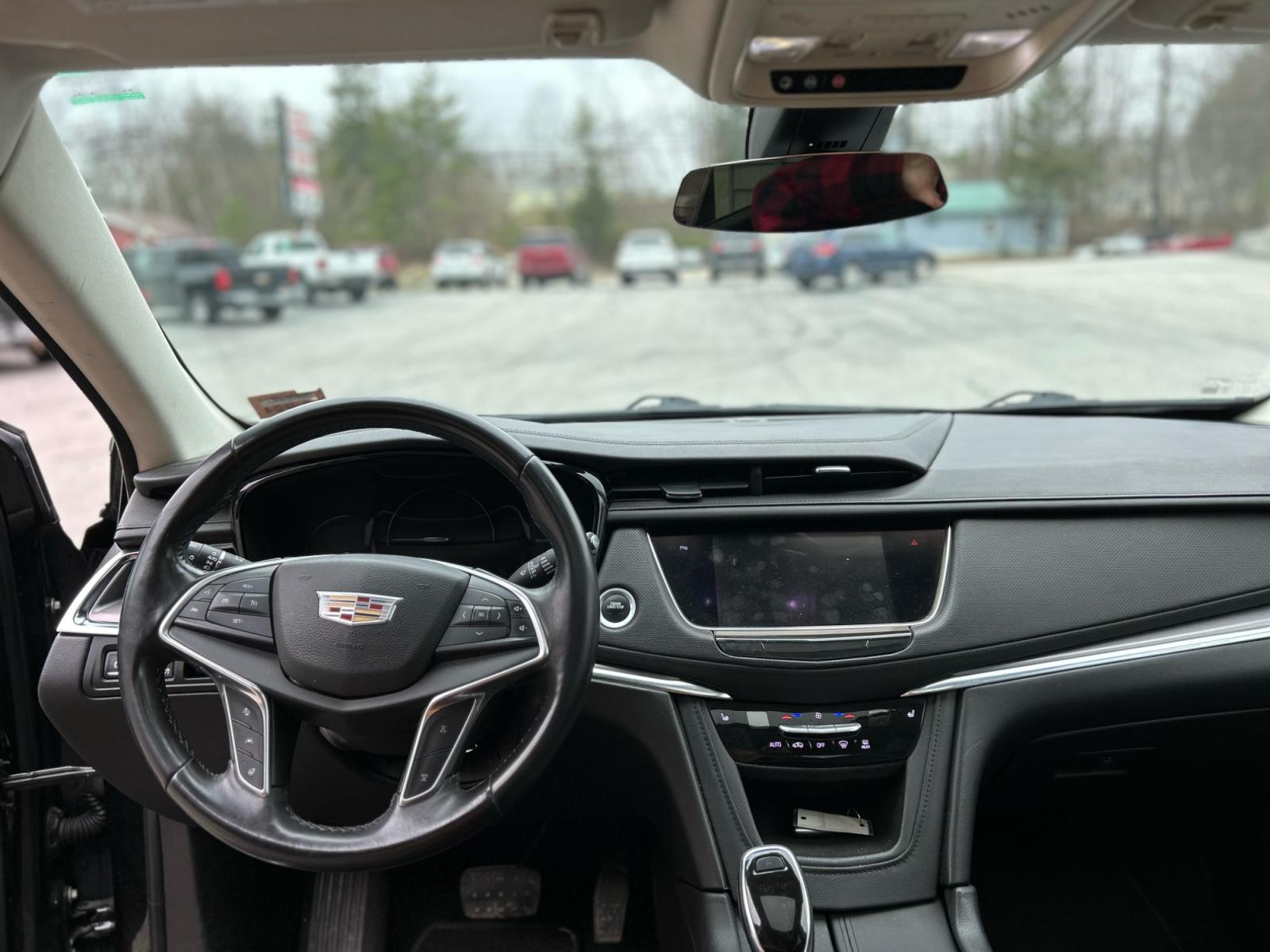 2017 Black /Black Cadillac XT5 Premium Luxury (1GYKNDRS6HZ) with an 3.6L V6 DOHC 24V engine, 8A transmission, located at 27 Main St., Norway, MD, 04268, (207) 743-0900, 44.199795, -70.530807 - Photo #7